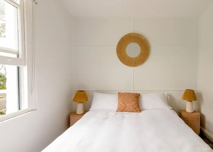 Beautiful & Ultra Convenient 4-Bdrm Terrace